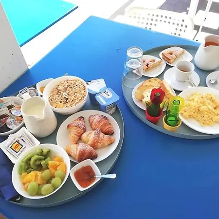 Alojamento de Acomodação e Pequeno-almoço Borgomarino 2 4*